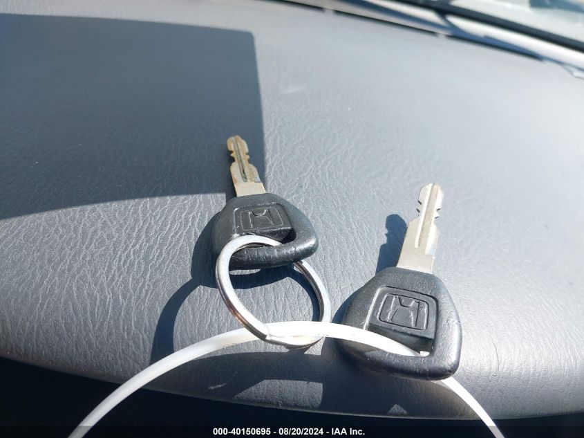 2000 Honda Accord 2.3 Ex VIN: 1HGCG3270YA014945 Lot: 40150695