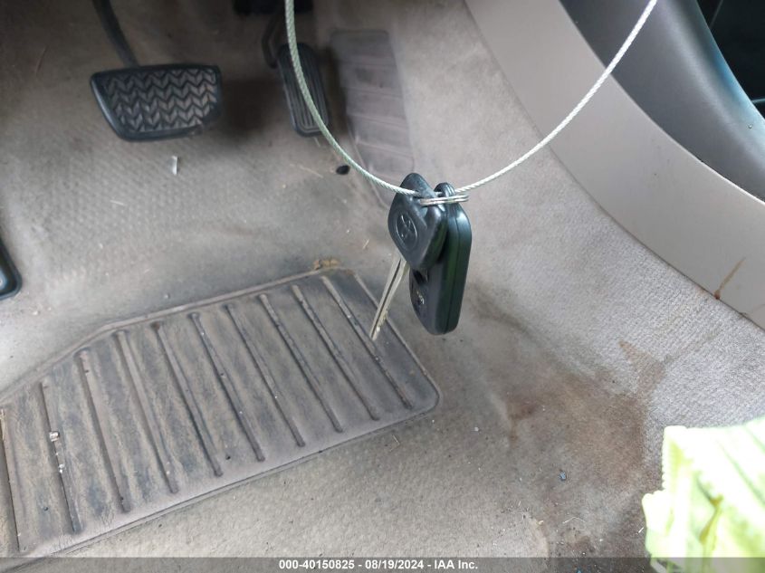 2003 Toyota Camry Le VIN: 4T1BE32K43U643096 Lot: 40150825