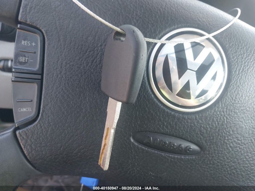 2002 Volkswagen Passat Glx VIN: WVWRH63B32P226589 Lot: 40150947