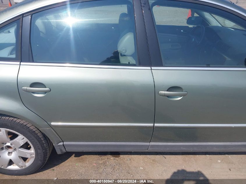 2002 Volkswagen Passat Glx VIN: WVWRH63B32P226589 Lot: 40150947