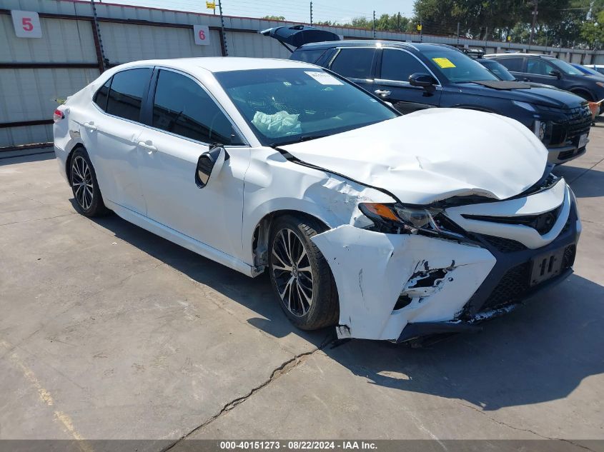 4T1B11HK2JU072809 2018 TOYOTA CAMRY - Image 1