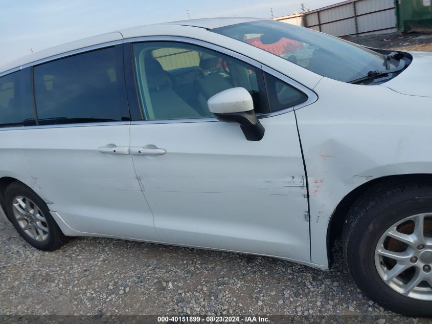 2017 Chrysler Pacifica Touring VIN: 2C4RC1DG5HR768117 Lot: 40151899