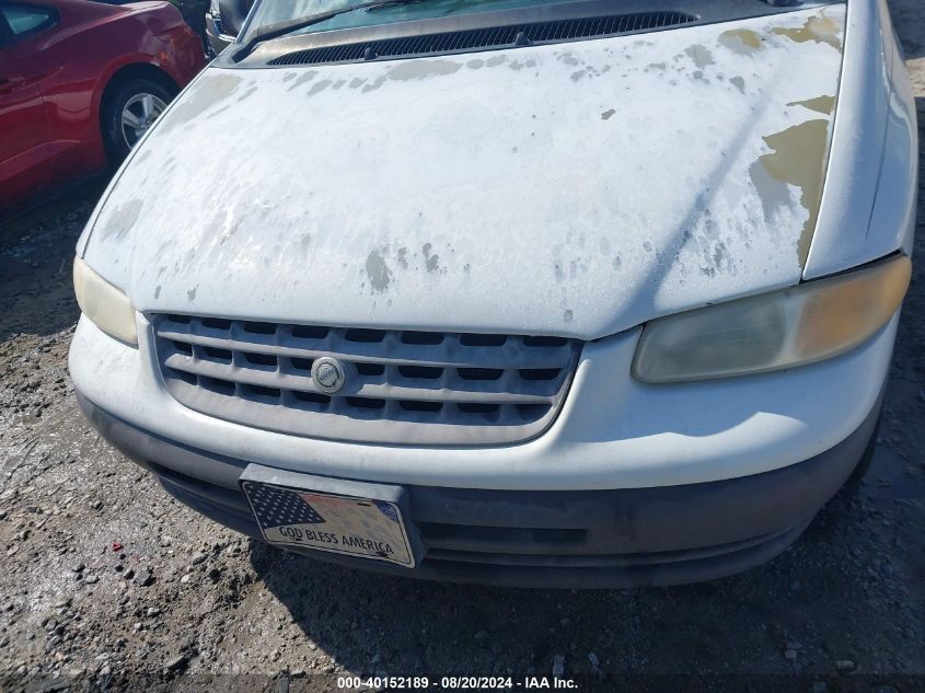 2000 Chrysler Voyager VIN: 2C4GJ25G7YR892634 Lot: 40152189