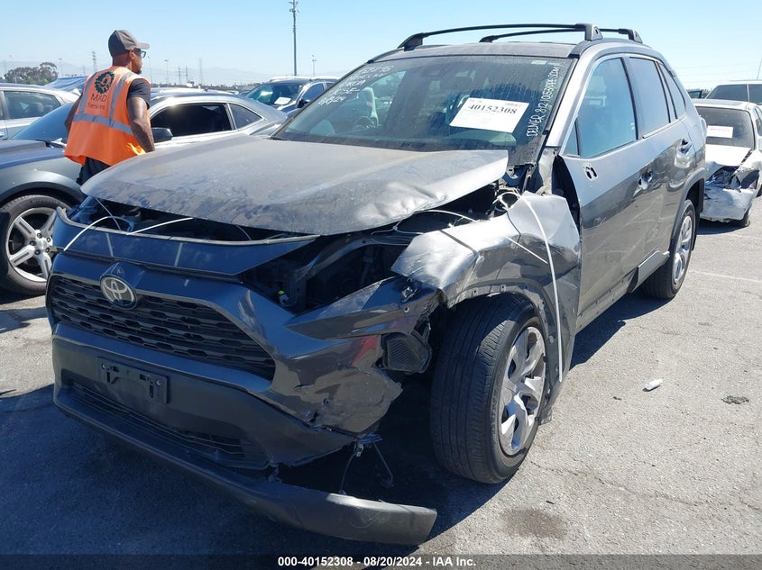 VIN 2T3K1RFV5KW004492 2019 TOYOTA RAV4 LE