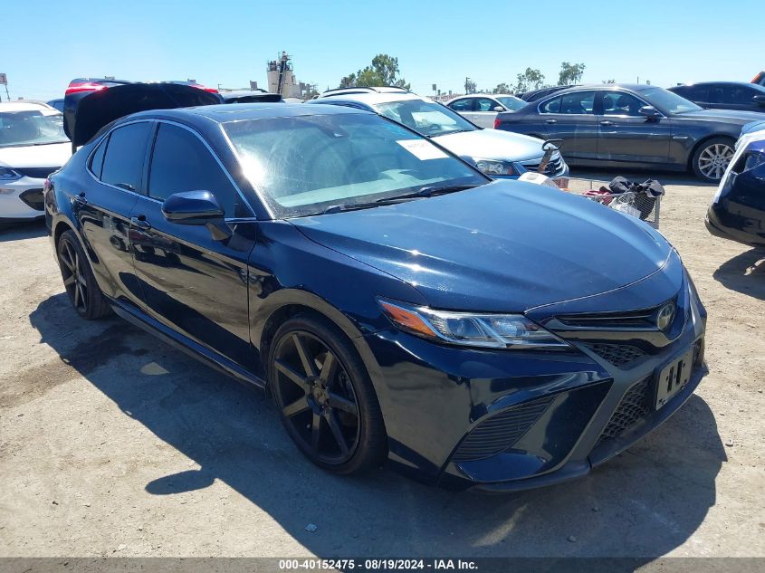 4T1B11HK4JU621863 2018 TOYOTA CAMRY - Image 1