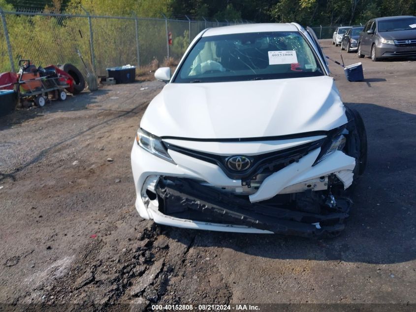 2018 Toyota Camry L/Le/Xle/Se/Xse VIN: 4T1B11HK0JU022491 Lot: 40152808