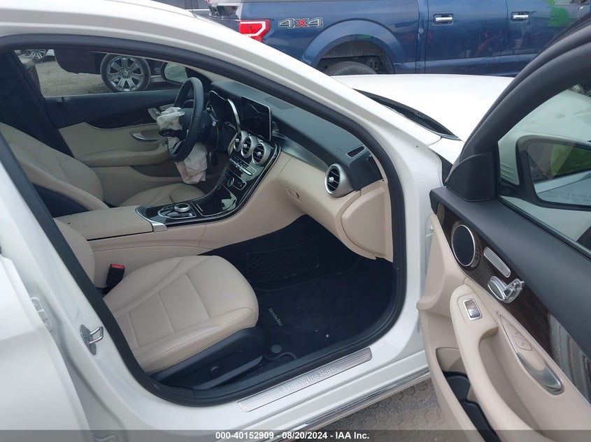VIN 55SWF8EB9KU286533 2019 MERCEDES-BENZ C 300 4MATIC