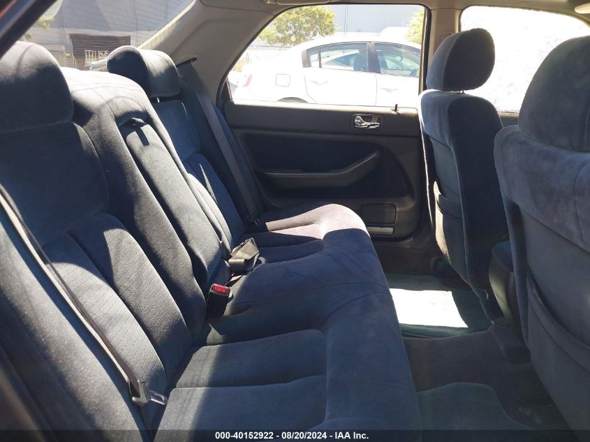 1991 Acura Legend L VIN: JH4KA7658MC015852 Lot: 40152922