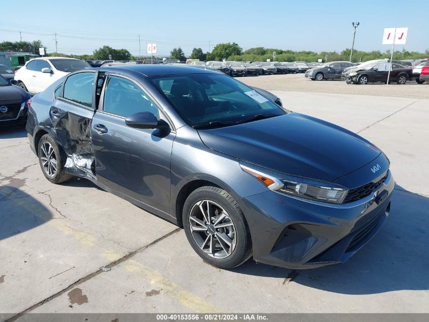 3KPF24AD8NE456632 2022 KIA FORTE - Image 1