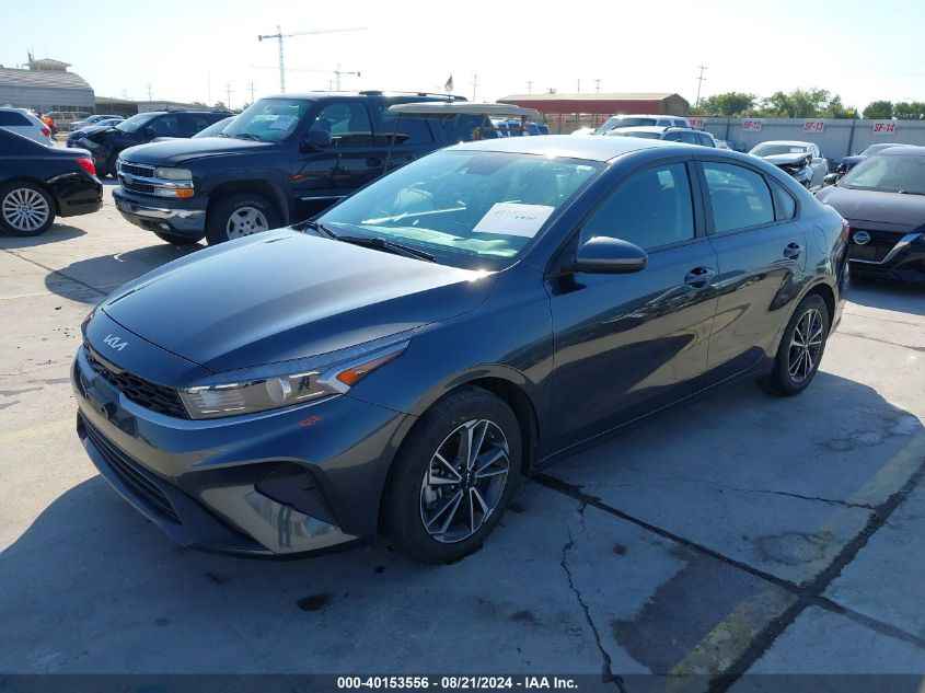 3KPF24AD8NE456632 2022 KIA FORTE - Image 2