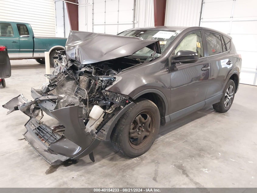 2018 TOYOTA RAV4 LE - JTMBFREV1JJ212918