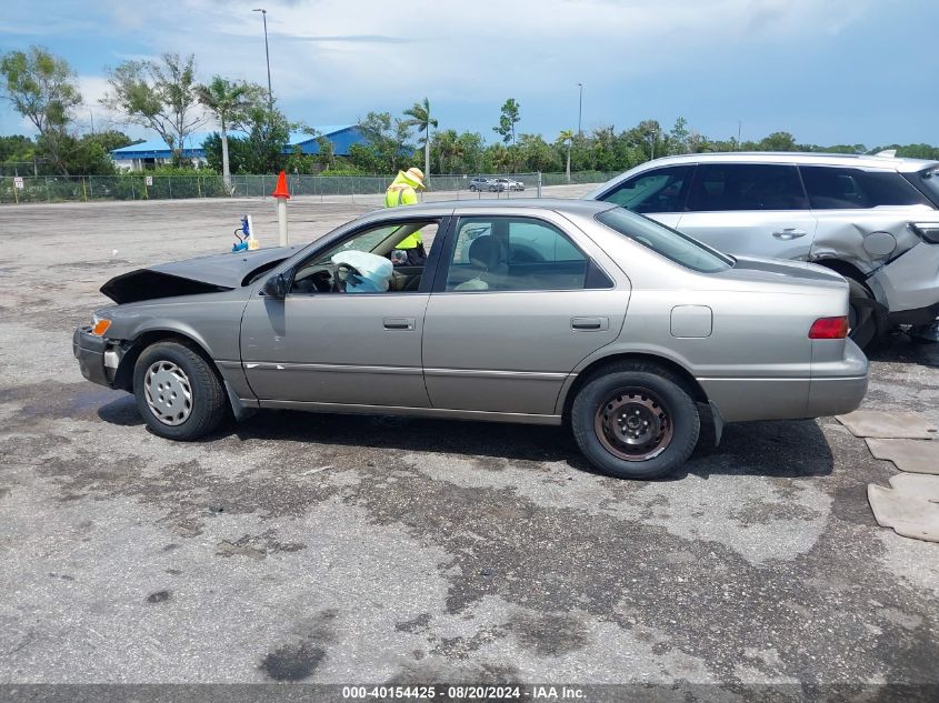 1998 Toyota Camry Le VIN: 4T1BG22K1WU188717 Lot: 40154425