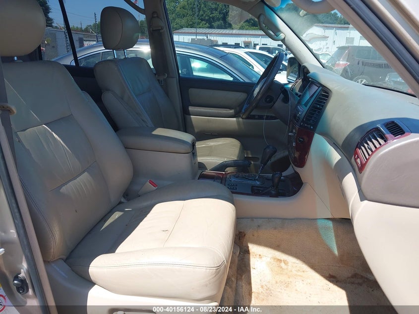 2004 Toyota Land Cruiser VIN: JTEHT05J842056821 Lot: 40156124