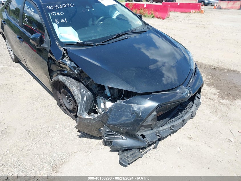 VIN 5YFBURHE2KP933666 2019 TOYOTA COROLLA LE