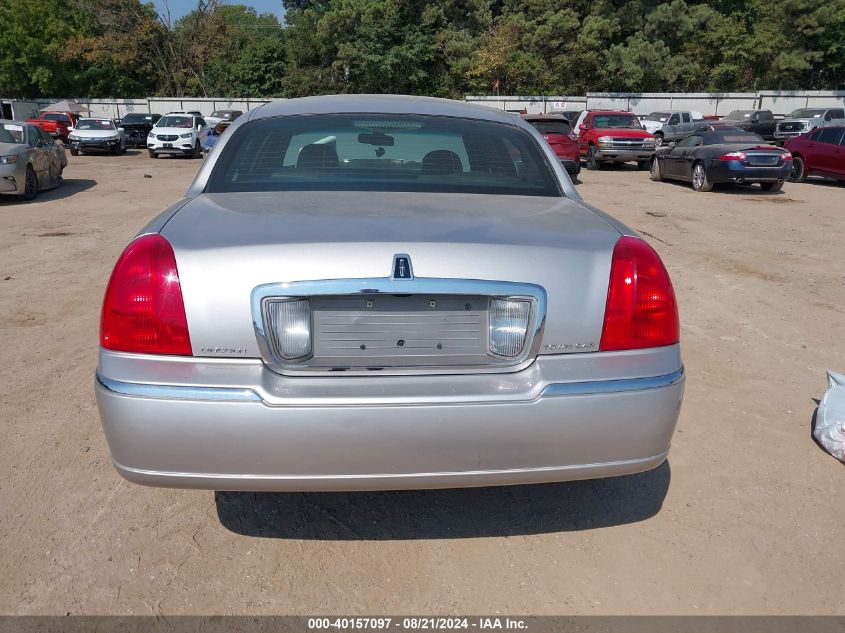 2LNHM82V19X636676 2009 Lincoln Town Car Signature Limited