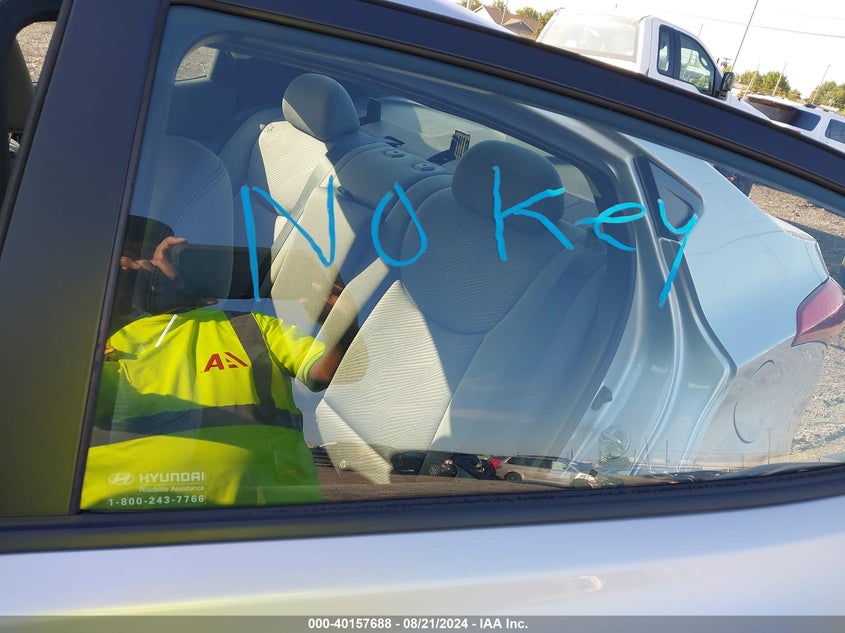 5NPDH4AE0DH226835 2013 Hyundai Elantra Gls