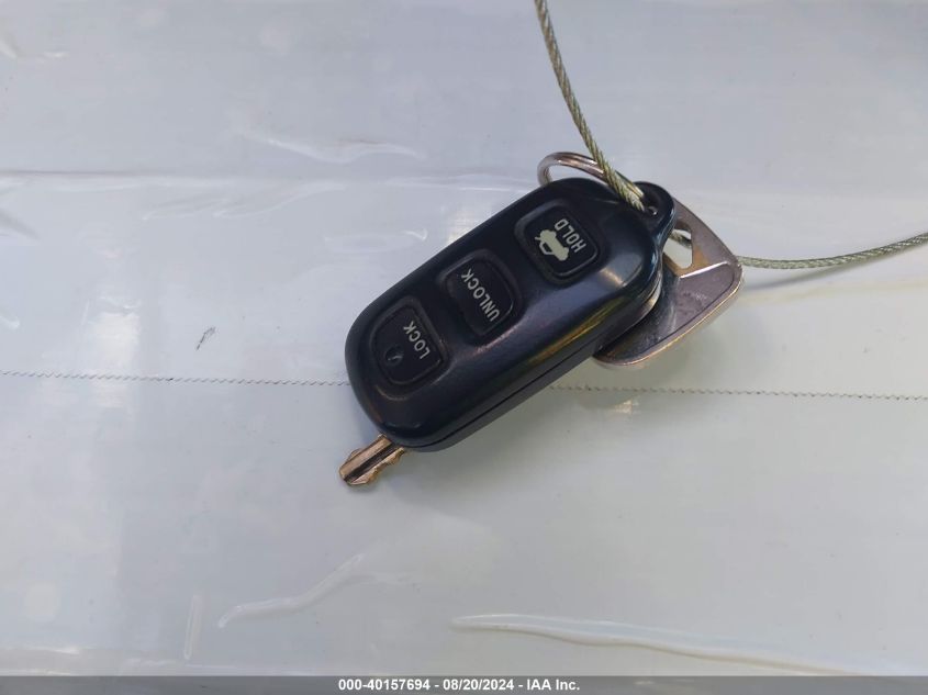 2003 Toyota Camry Le VIN: 4T1BE32K03U689198 Lot: 40157694