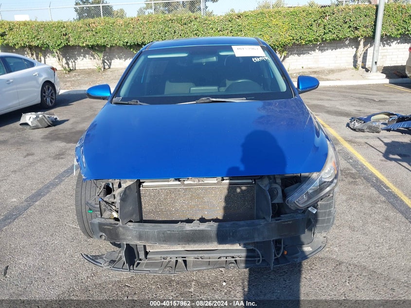 VIN KMHH35LE1JU028815 2018 HYUNDAI ELANTRA GT