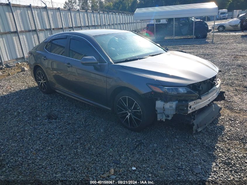 4T1G11AK4MU551835 2021 TOYOTA CAMRY - Image 1