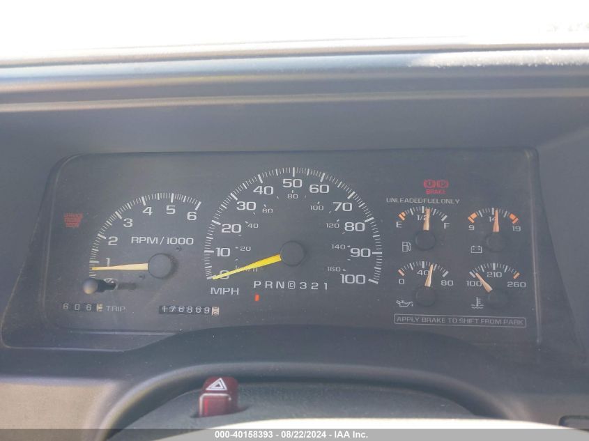 1999 GMC Suburban 1500 Sl VIN: 1GKEC16R3XJ716120 Lot: 40158393