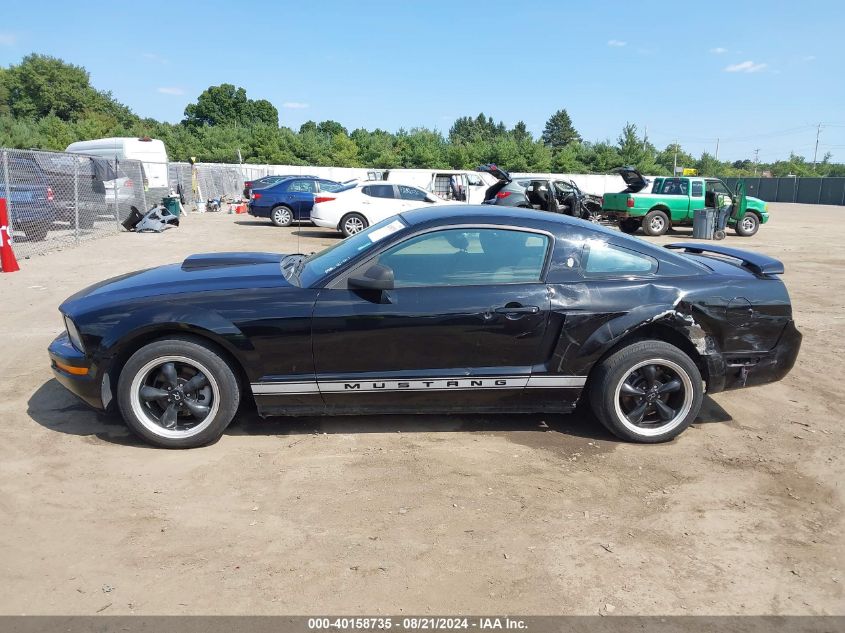 2005 Ford Mustang V6 Deluxe/V6 Premium VIN: 1ZVFT80N055208334 Lot: 40158735