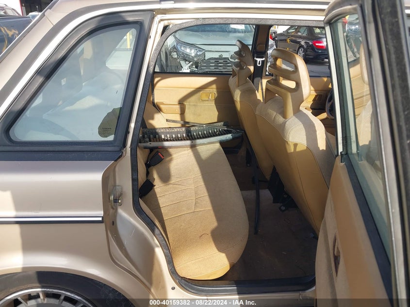 1990 Volvo 240 Dl VIN: YV1AA8846L1395981 Lot: 40159382