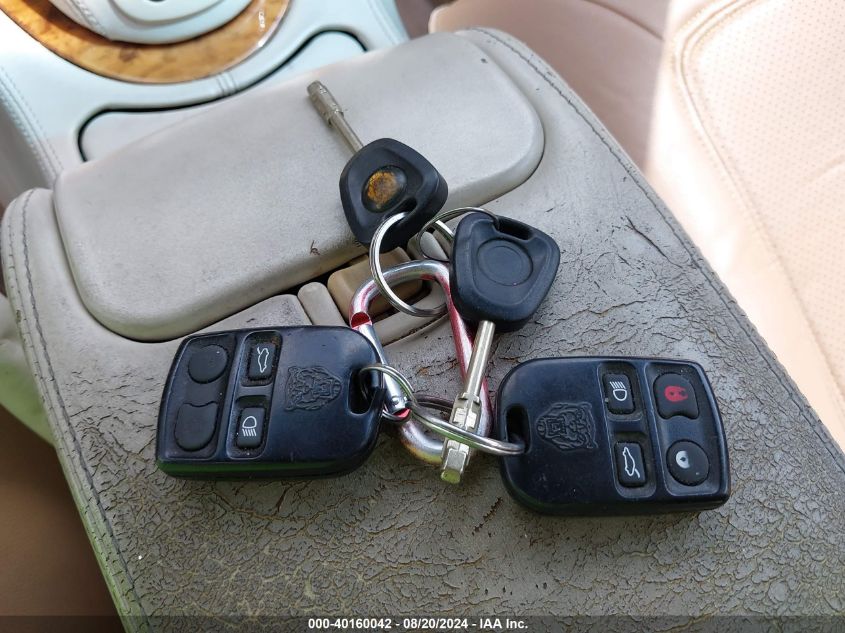 2001 Jaguar Xj8 Vanden Plas VIN: SAJDA24C41LF36243 Lot: 40160042