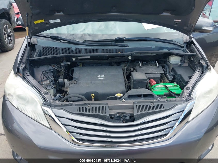 2013 Toyota Sienna Limited 7 Passenger/Xle 7 Passenger VIN: 5TDDK3DC9DS069774 Lot: 40160437