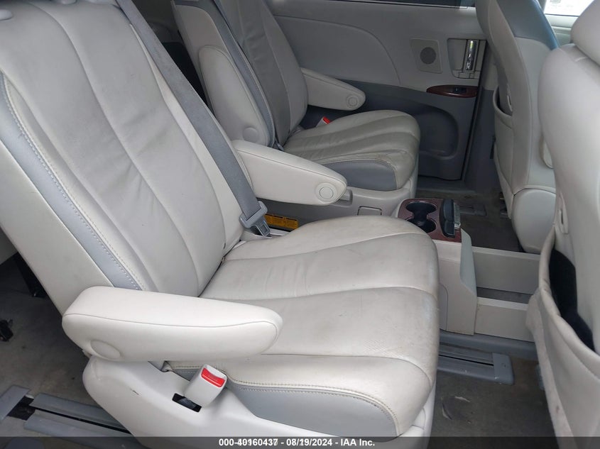 2013 Toyota Sienna Limited 7 Passenger/Xle 7 Passenger VIN: 5TDDK3DC9DS069774 Lot: 40160437