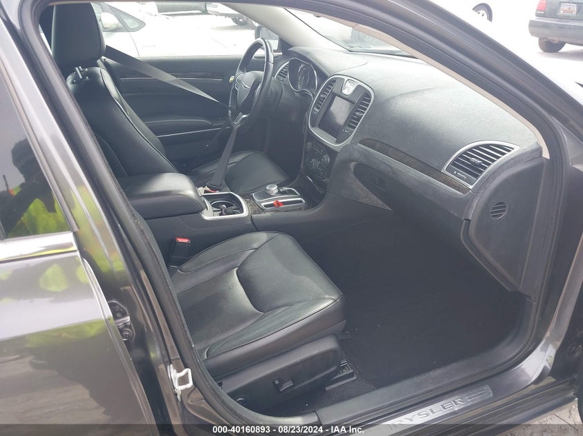 VIN 2C3CCAEG0KH585763 2019 CHRYSLER 300 LIMITED