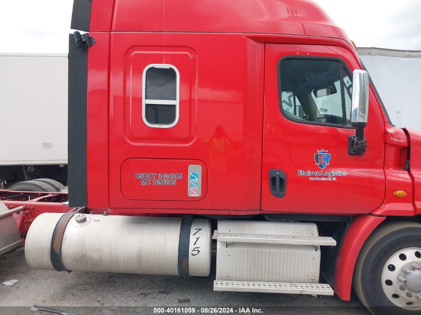 1FUJGHDV0FLGE8585 2015 Freightliner Cascadia 113