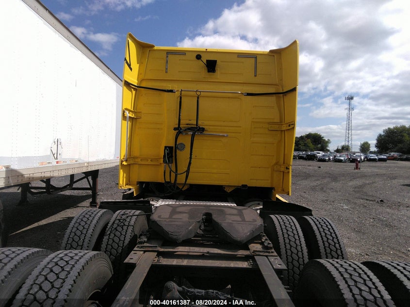 2015 Volvo Vn Vnl VIN: 4V4NC9EH6FN182352 Lot: 40161387