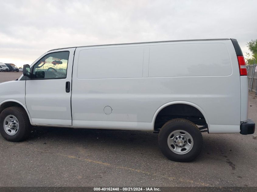 VIN 1GCWGAF72N1142965 2022 Chevrolet Express Cargo,... no.14