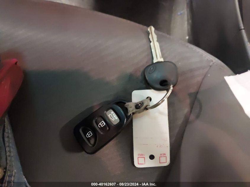 5NPDH4AE6CH127306 2012 Hyundai Elantra Gls