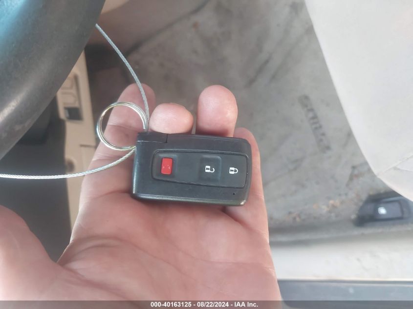 2004 Toyota Prius VIN: JTDKB20U340008584 Lot: 40163125