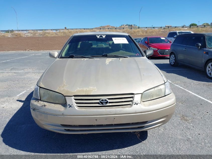 1999 Toyota Camry Ce VIN: 4T1BG22K5XU584232 Lot: 40163768