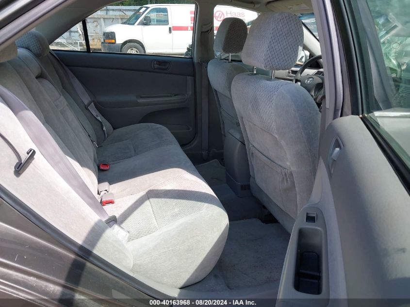 2004 Toyota Camry Le VIN: 4T1BE32K24U828460 Lot: 40163968