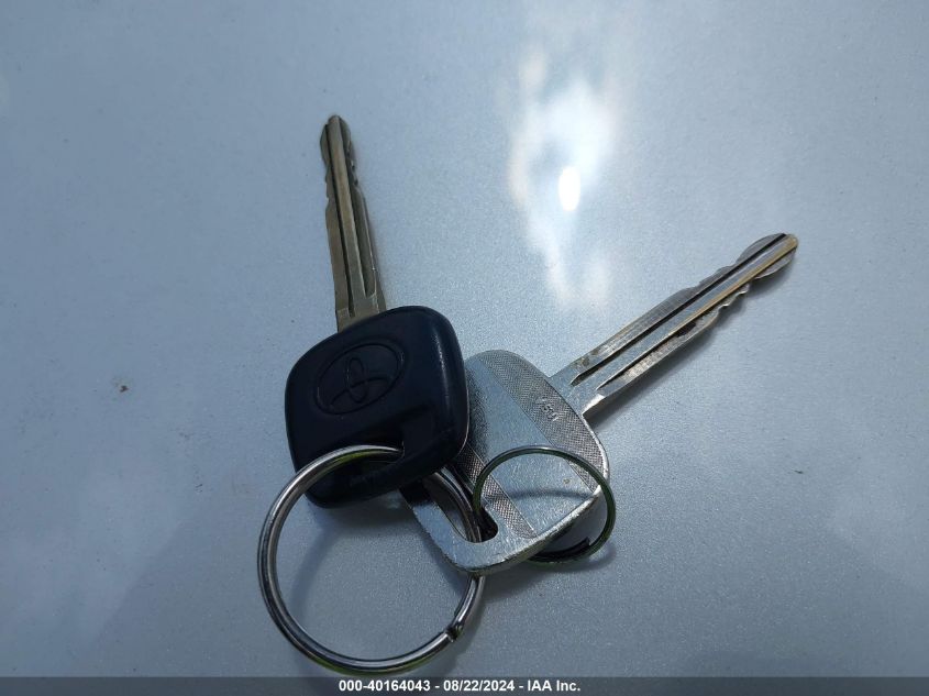 2004 Toyota Camry Le VIN: 4T1BE32K84U881728 Lot: 40164043