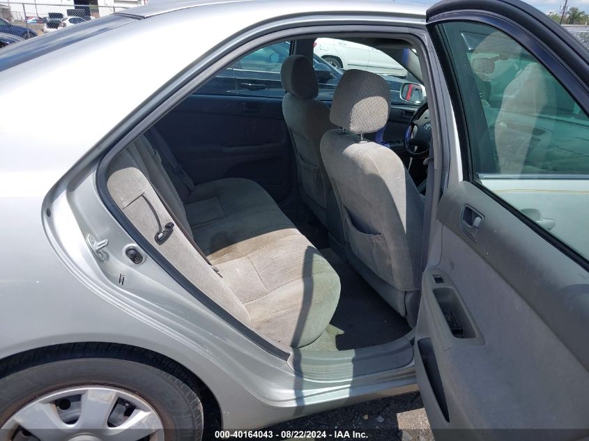 2004 Toyota Camry Le VIN: 4T1BE32K84U881728 Lot: 40164043