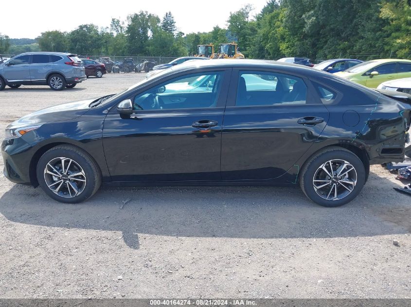 2024 Kia Forte Lxs VIN: 3KPF24AD3RE749375 Lot: 40164274