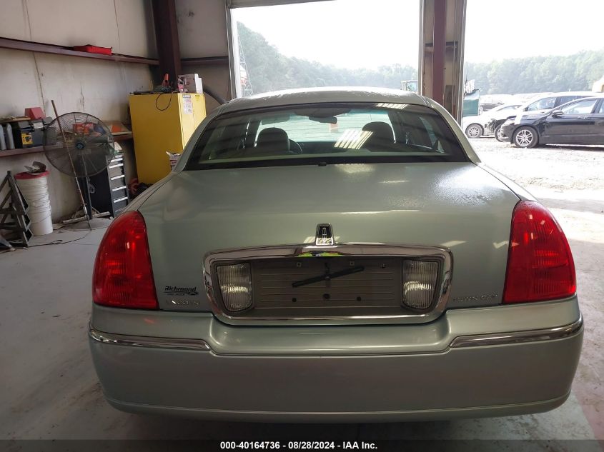 2LNHM82V98X660920 2008 Lincoln Town Car Signature Limited