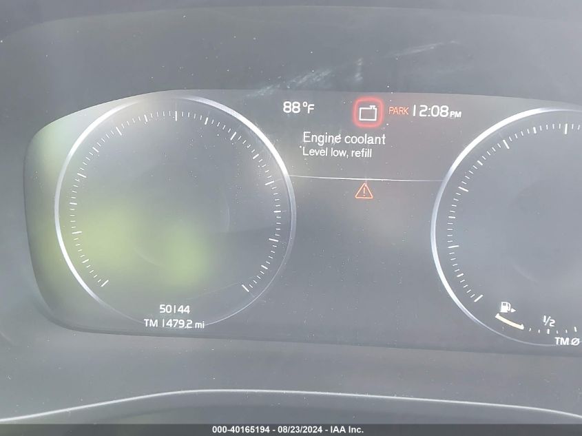 VIN YV4162UK1L2263193 2020 VOLVO XC40 T5 MOMENTUM