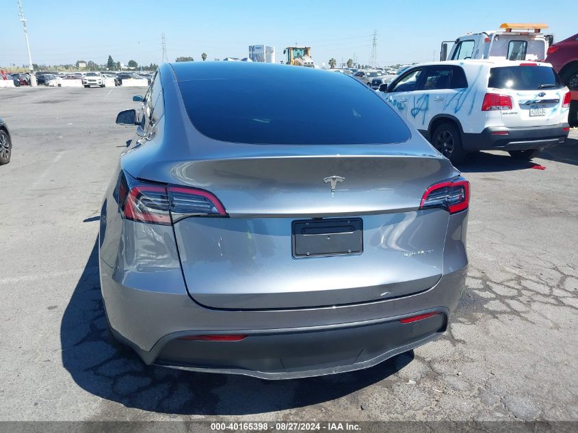 2024 Tesla Model Y Long Range Dual Motor All-Wheel Drive VIN: 7SAYGAEE0RF124067 Lot: 40165398