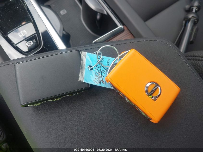 2024 Volvo S60 B5 Plus Dark Theme VIN: 7JRL12TL1RG319859 Lot: 40166001