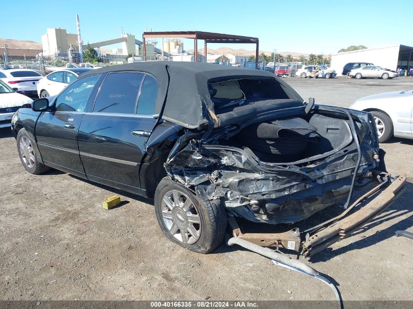 2006 Lincoln Town Car Executive L VIN: 1LNHM84W66Y645066 Lot: 40166335