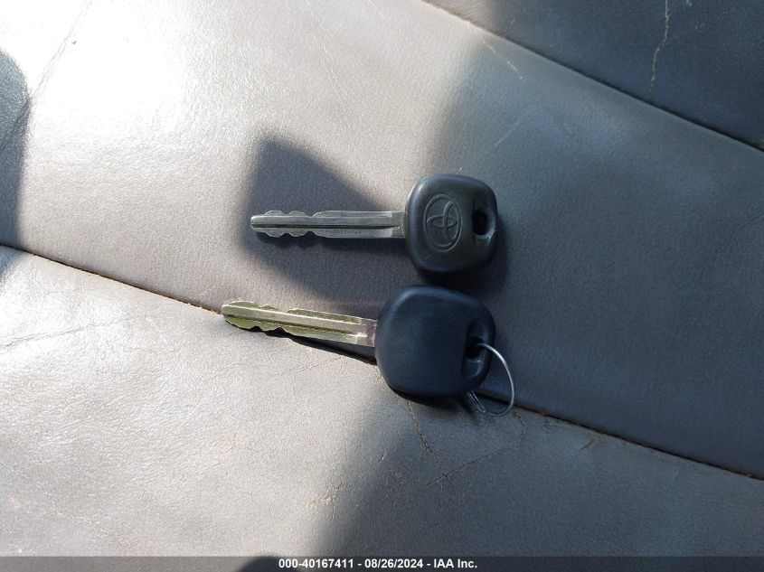 2002 Toyota Avalon Xls VIN: 4T1BF28B52U250267 Lot: 40167411