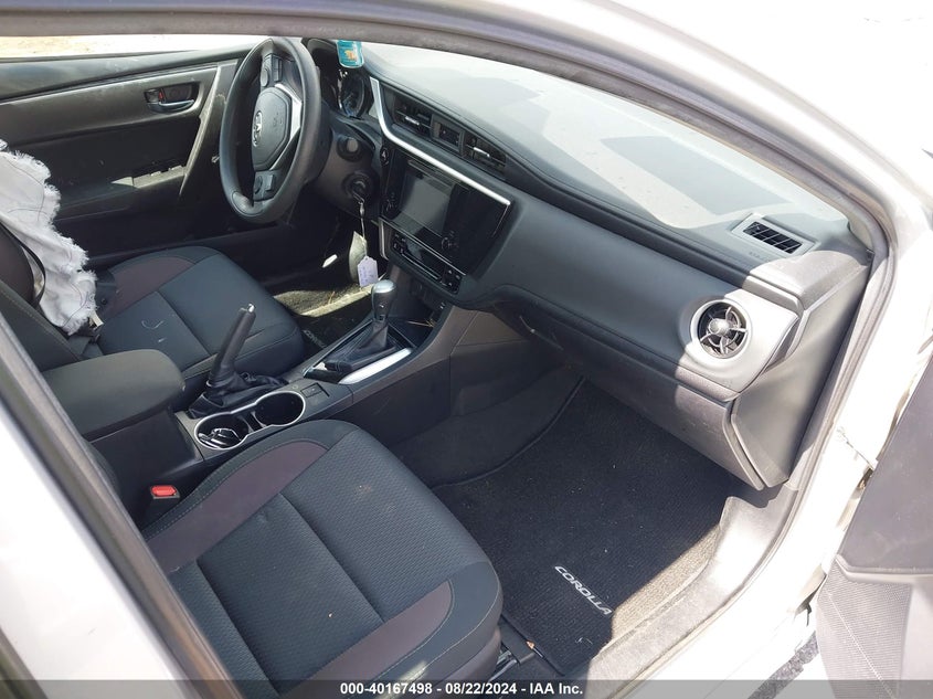 VIN 2T1BURHE1KC219012 2019 TOYOTA COROLLA LE