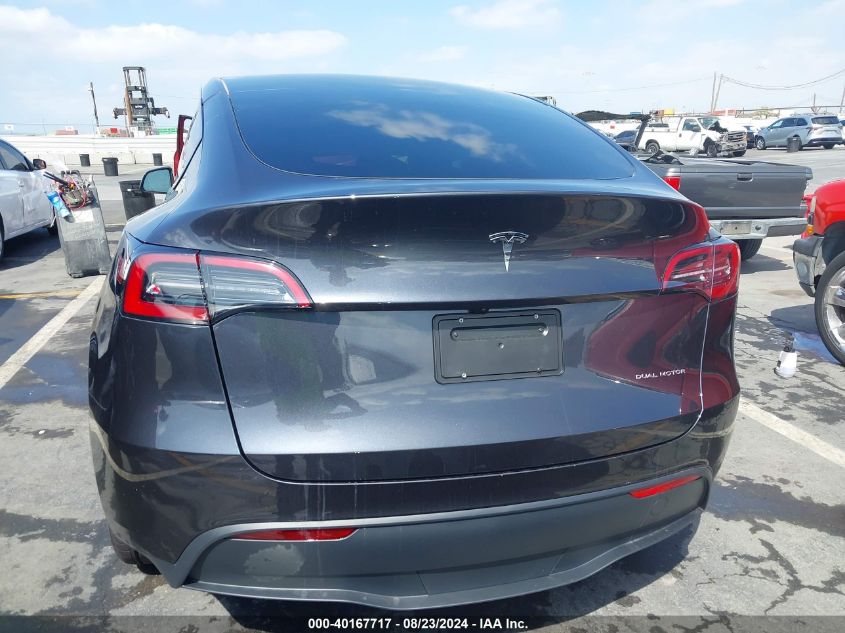 2024 Tesla Model Y VIN: 7SAYGDEE0RF125799 Lot: 40167717