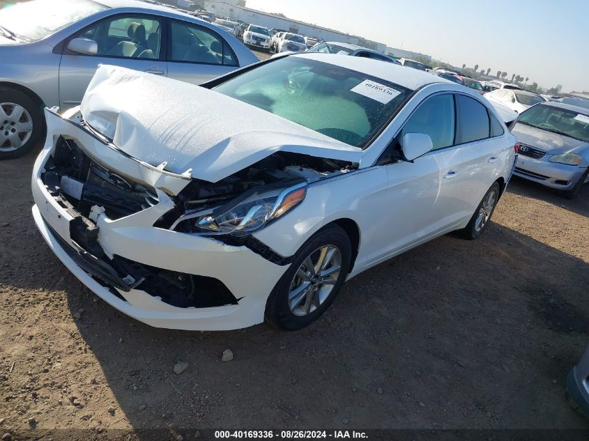 5NPE24AF7HH570019 2017 HYUNDAI SONATA - Image 2