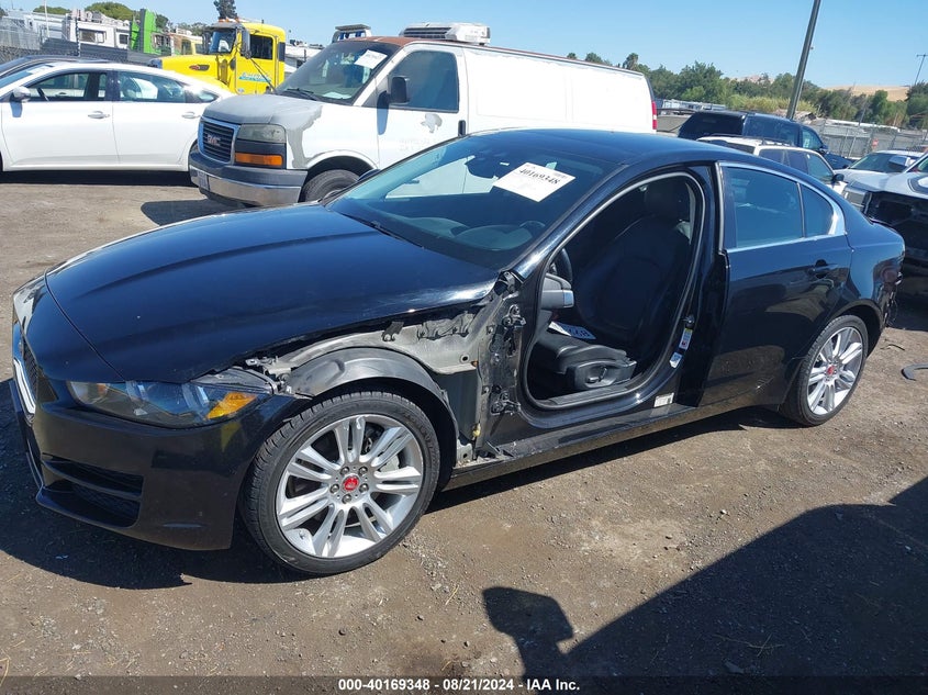 2019 JAGUAR XE VIN: SAJAR4FX2KCP52856